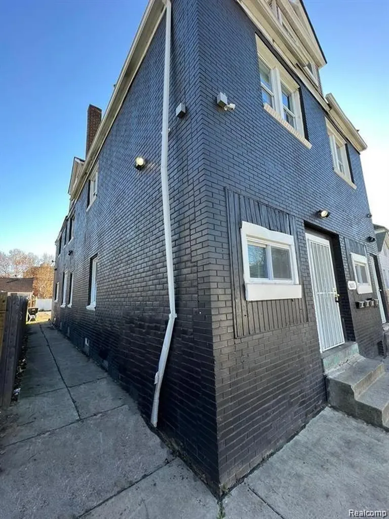 5671 Otis Street Detroit City MI 48210