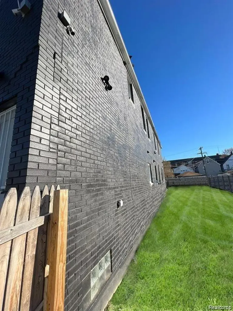 5671 Otis Street Detroit City MI 48210