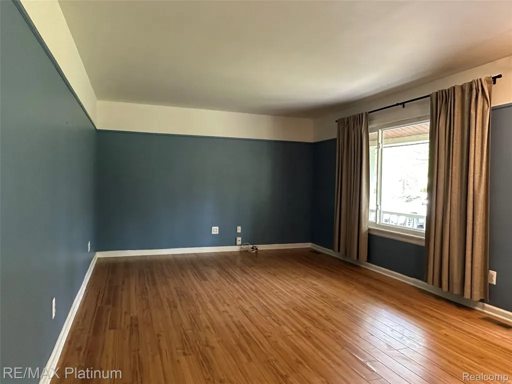 2482 Livernois Drive Oceola Township MI 48843