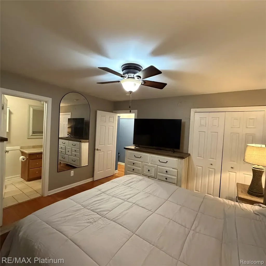 2482 Livernois Drive Oceola Township MI 48843