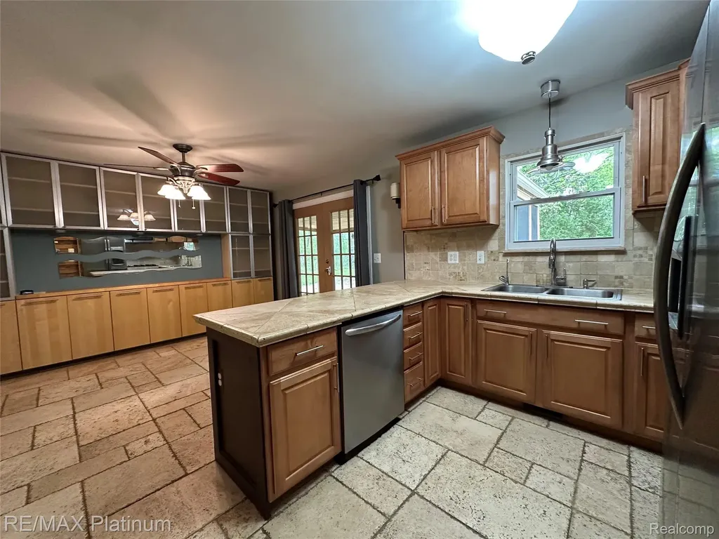 2482 Livernois Drive Oceola Township MI 48843