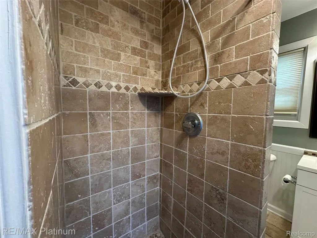 2482 Livernois Drive Oceola Township MI 48843