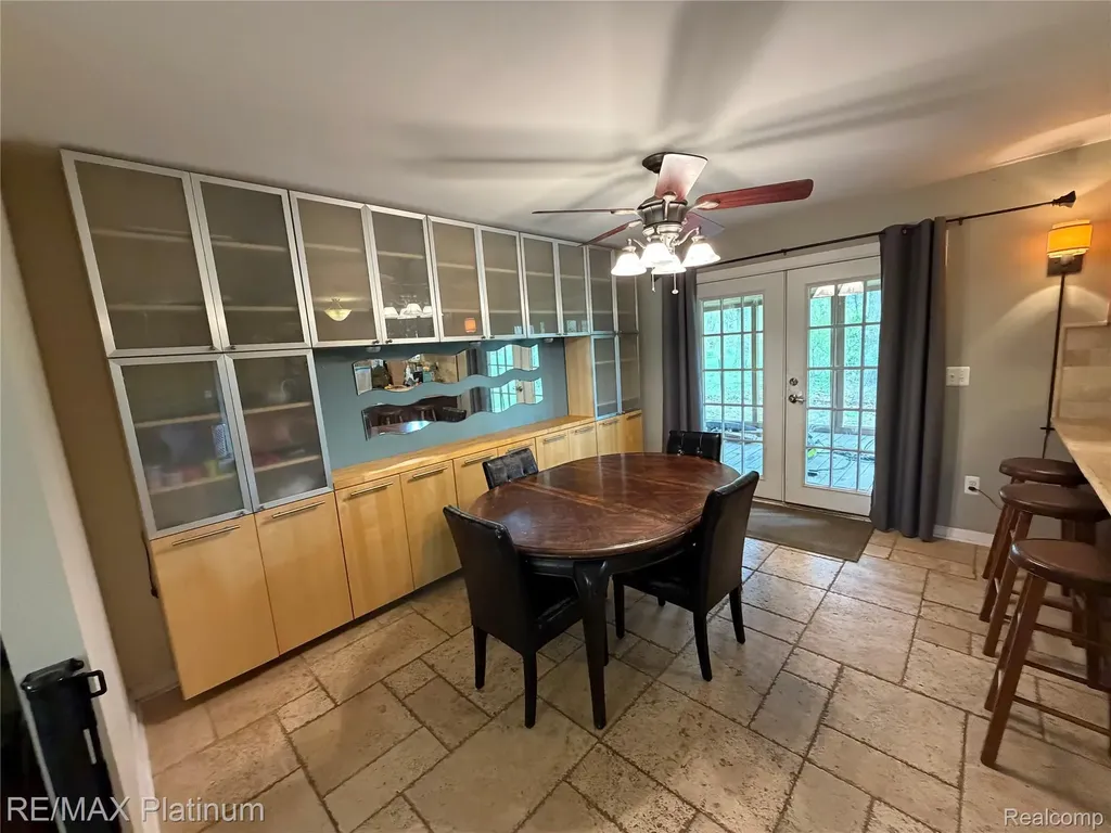 2482 Livernois Drive Oceola Township MI 48843