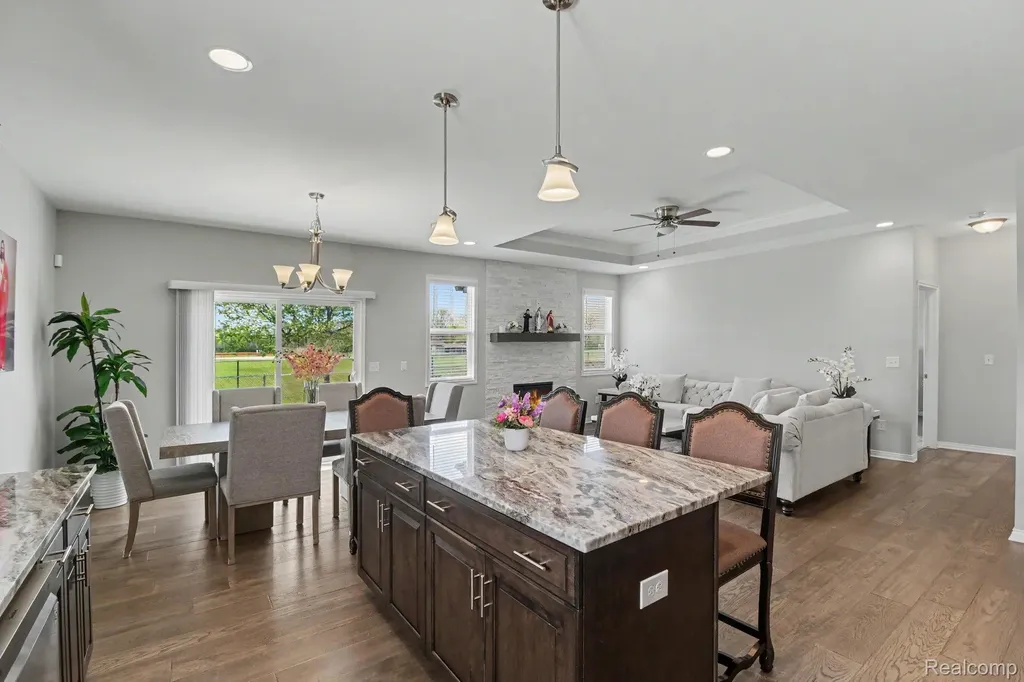 15330 Eton Pointe Drive Clinton Charter Township MI 48035