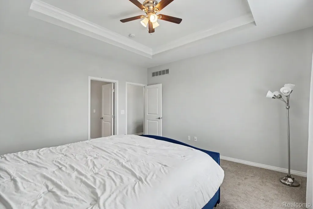 15330 Eton Pointe Drive Clinton Charter Township MI 48035