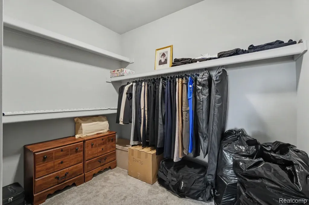 15330 Eton Pointe Drive Clinton Charter Township MI 48035