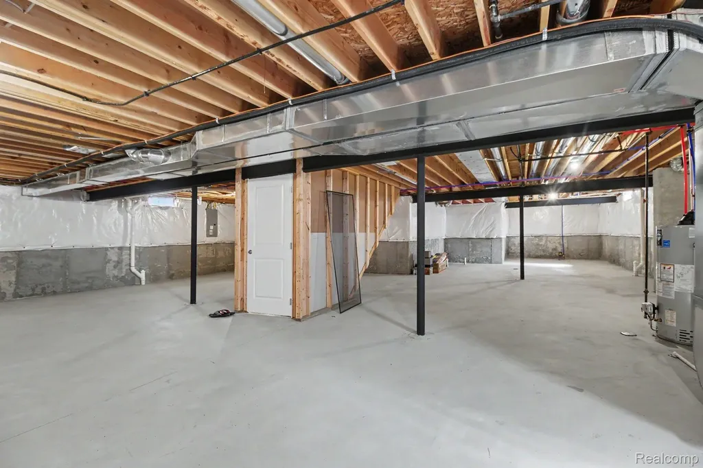 15330 Eton Pointe Drive Clinton Charter Township MI 48035
