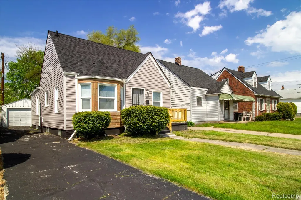19479 Helen Street Detroit City MI 48234