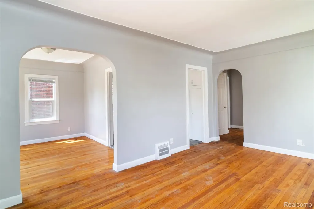 19479 Helen Street Detroit City MI 48234