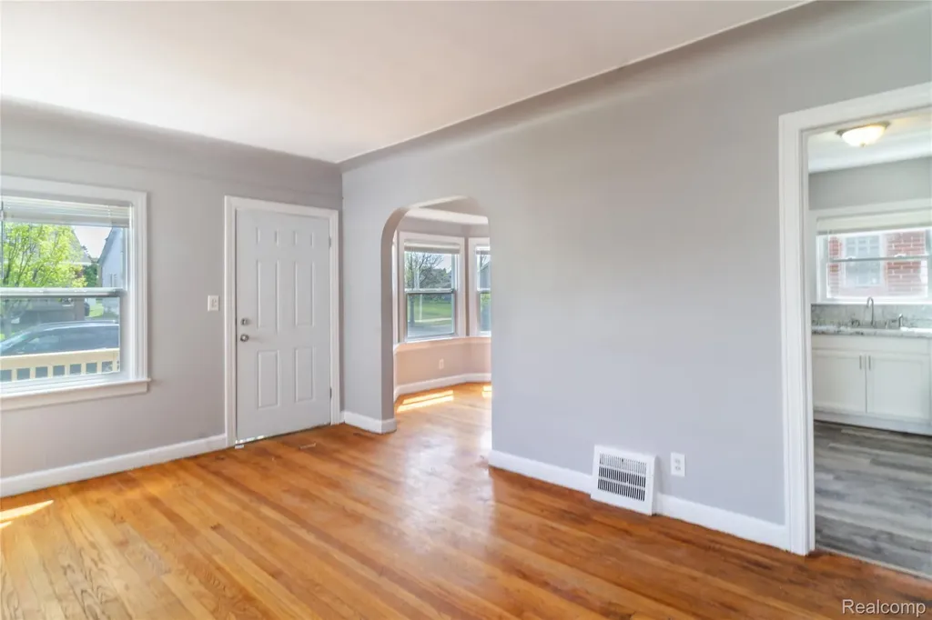 19479 Helen Street Detroit City MI 48234
