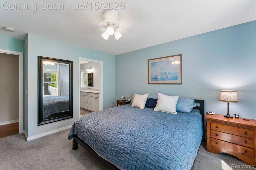 429 Grixdale Lane Waterford Charter Township MI 48328