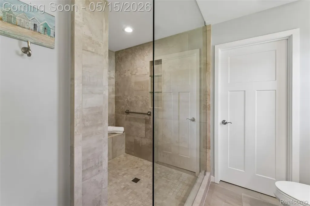 429 Grixdale Lane Waterford Charter Township MI 48328