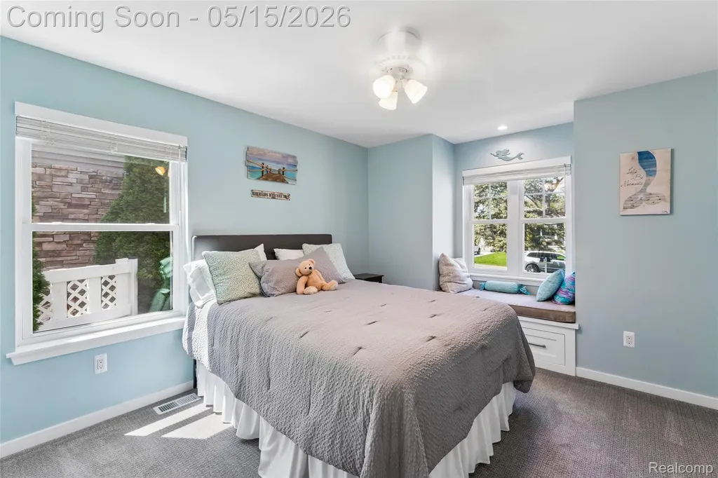 429 Grixdale Lane Waterford Charter Township MI 48328