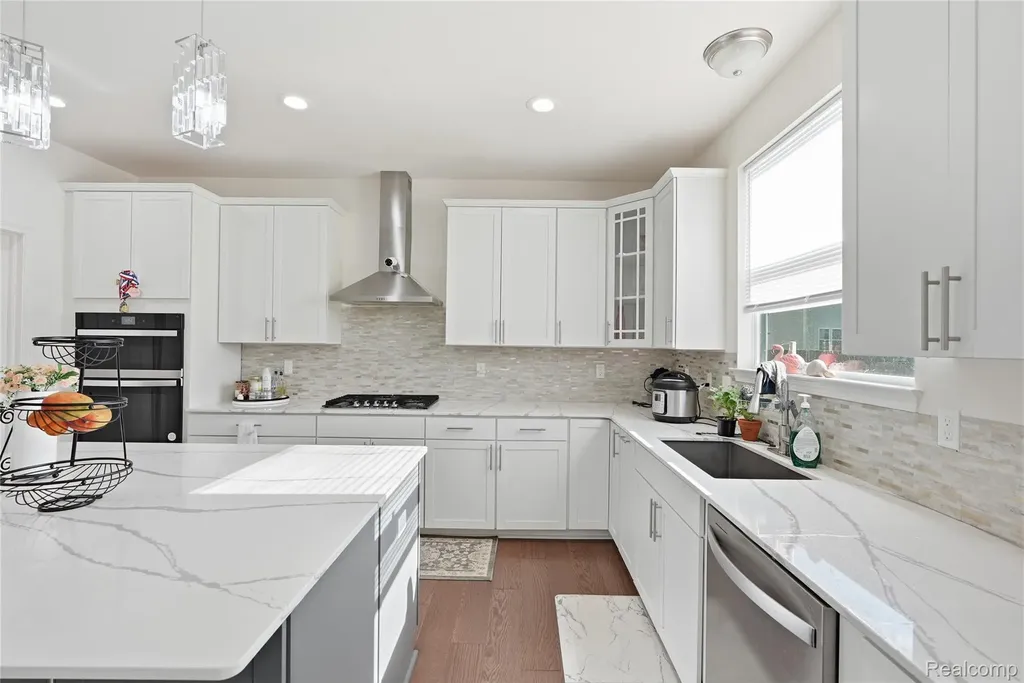 20975 Calabrese Drive Lyon Charter Township MI 48178