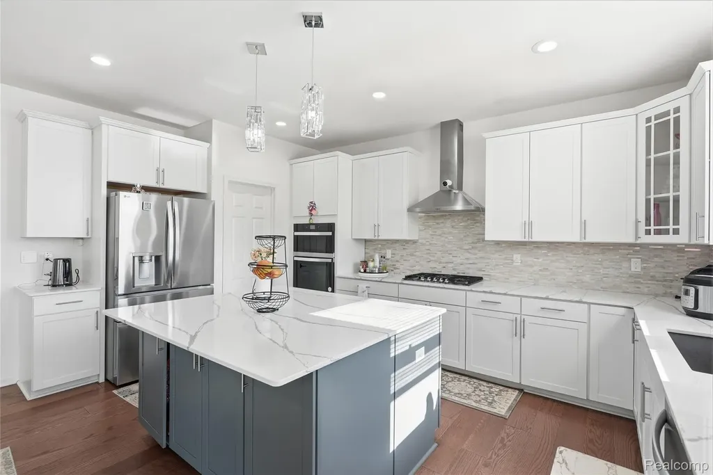 20975 Calabrese Drive Lyon Charter Township MI 48178