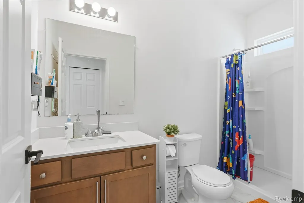20975 Calabrese Drive Lyon Charter Township MI 48178