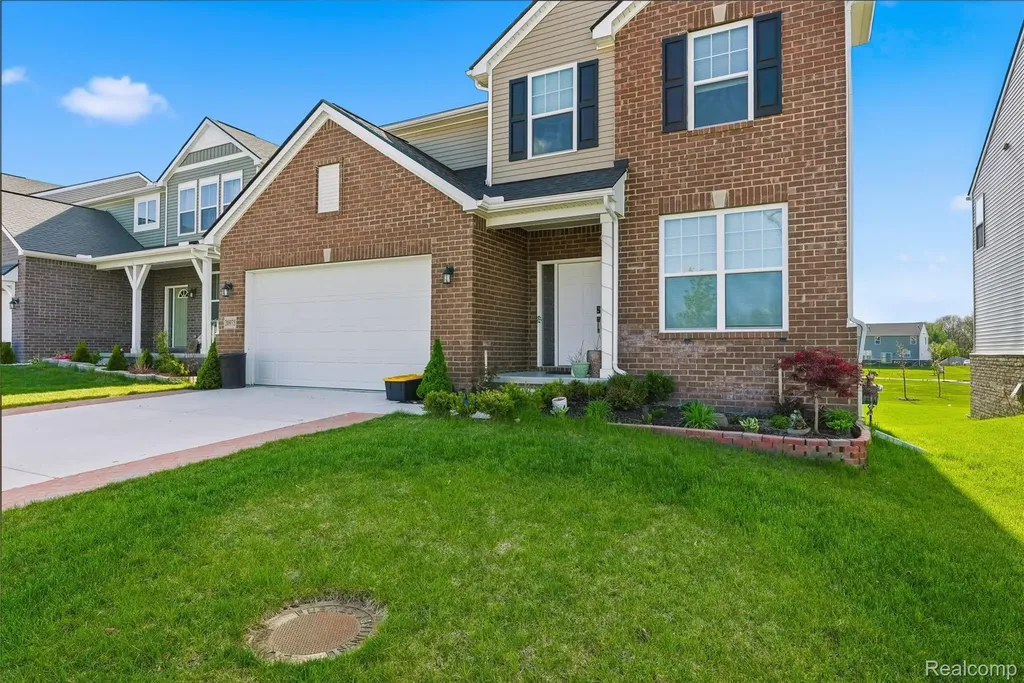 20975 Calabrese Drive Lyon Charter Township MI 48178