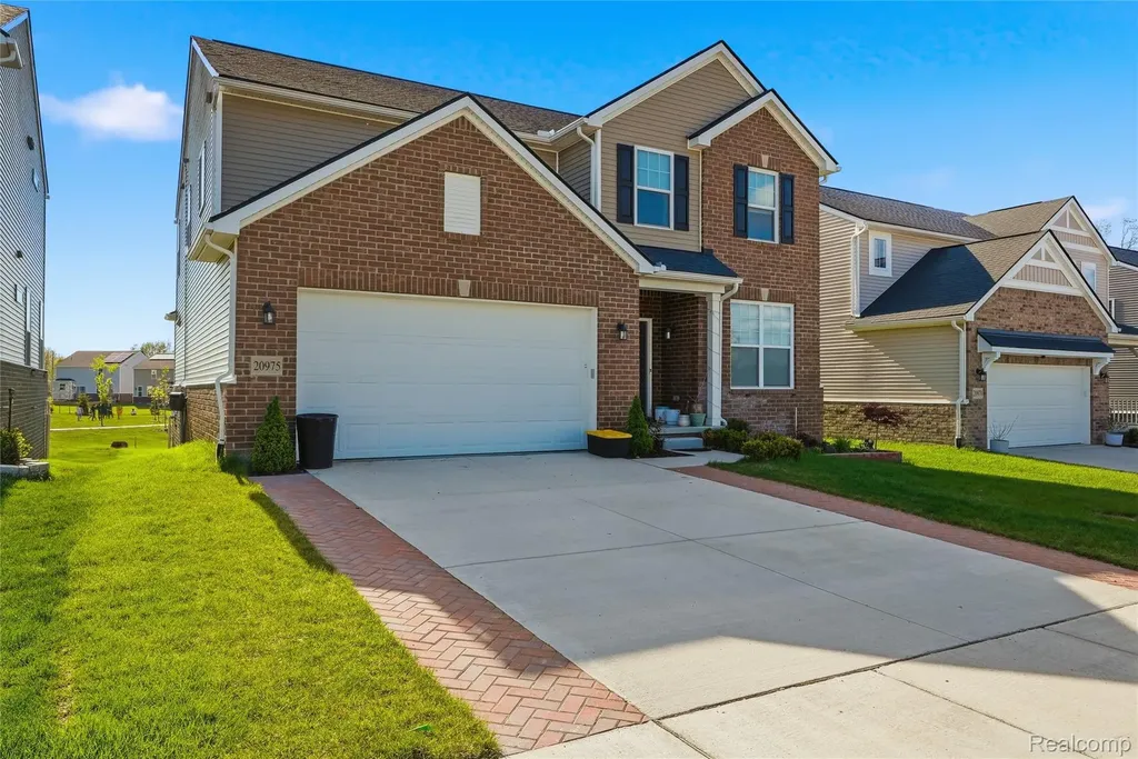 20975 Calabrese Drive Lyon Charter Township MI 48178