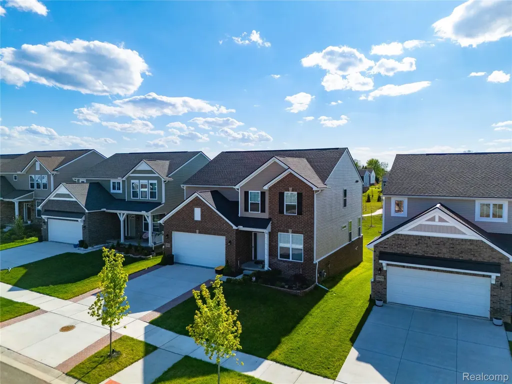 20975 Calabrese Drive Lyon Charter Township MI 48178