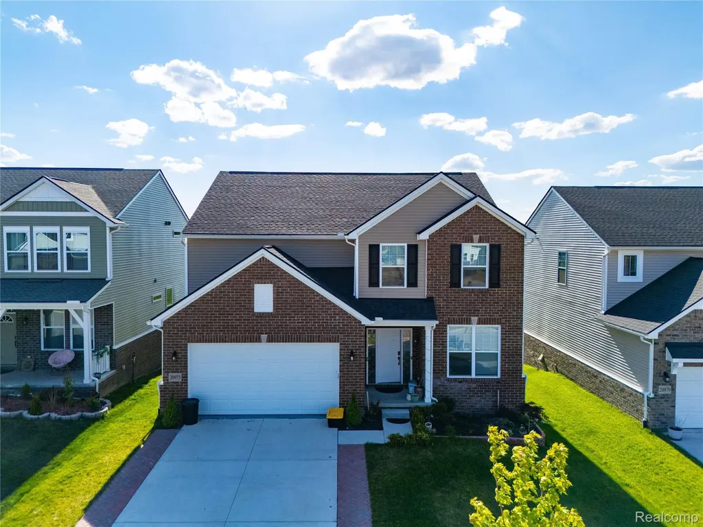 20975 Calabrese Drive Lyon Charter Township MI 48178