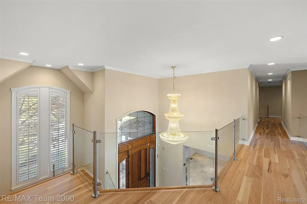 630 Sheldon Court Oakland Charter Township MI 48306