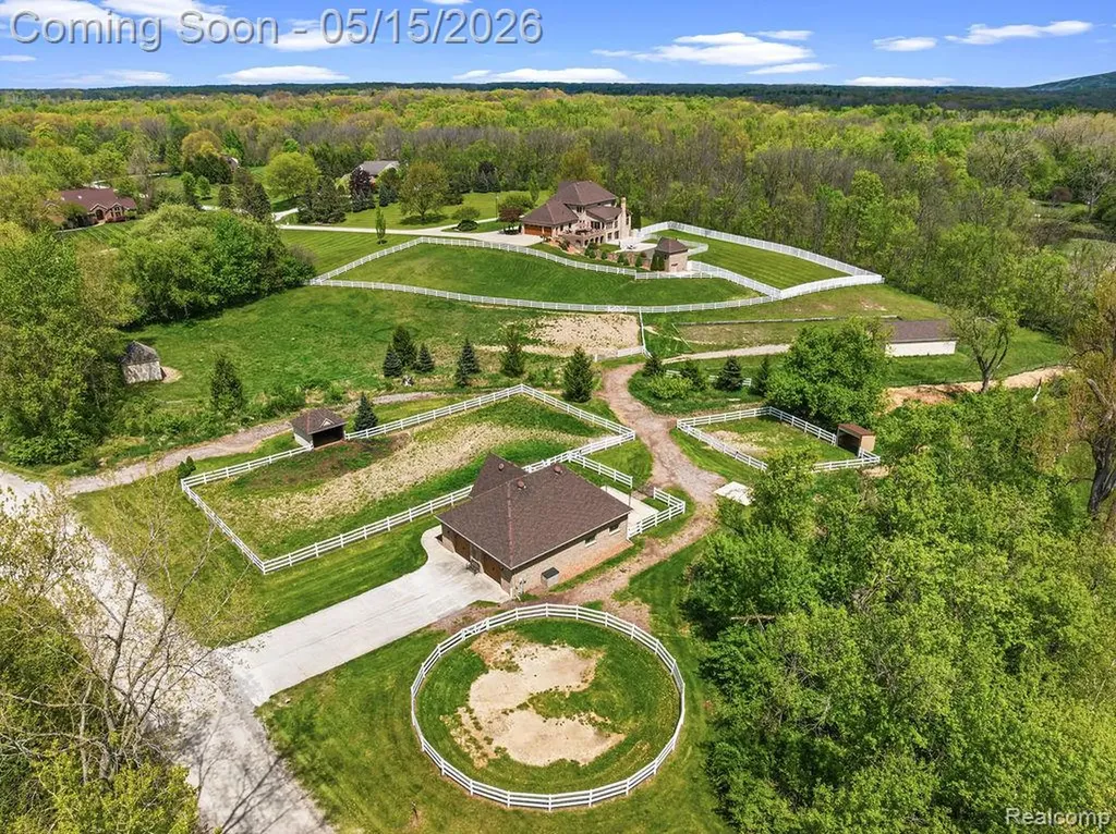 7374 Fox Hill Lane Salem Township MI 48168