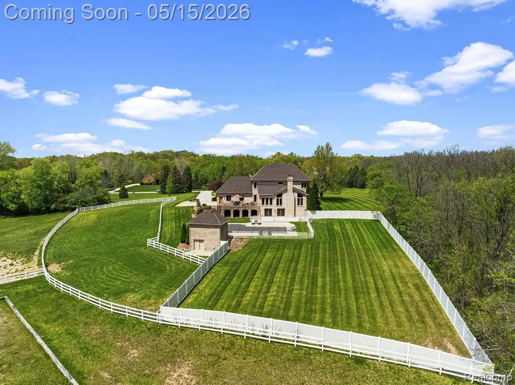 7374 Fox Hill Lane Salem Township MI 48168