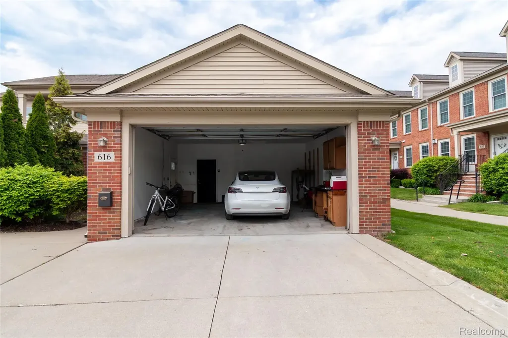 616 Superior Boulevard Wyandotte City MI 48192