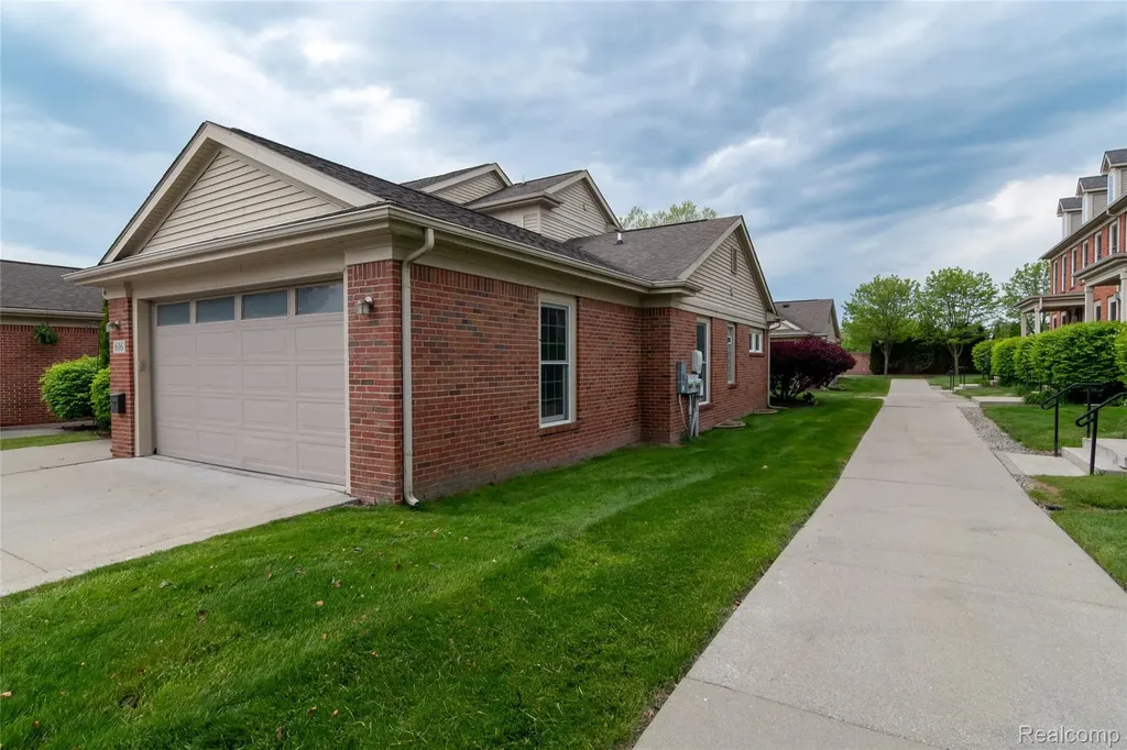 616 Superior Boulevard Wyandotte City MI 48192
