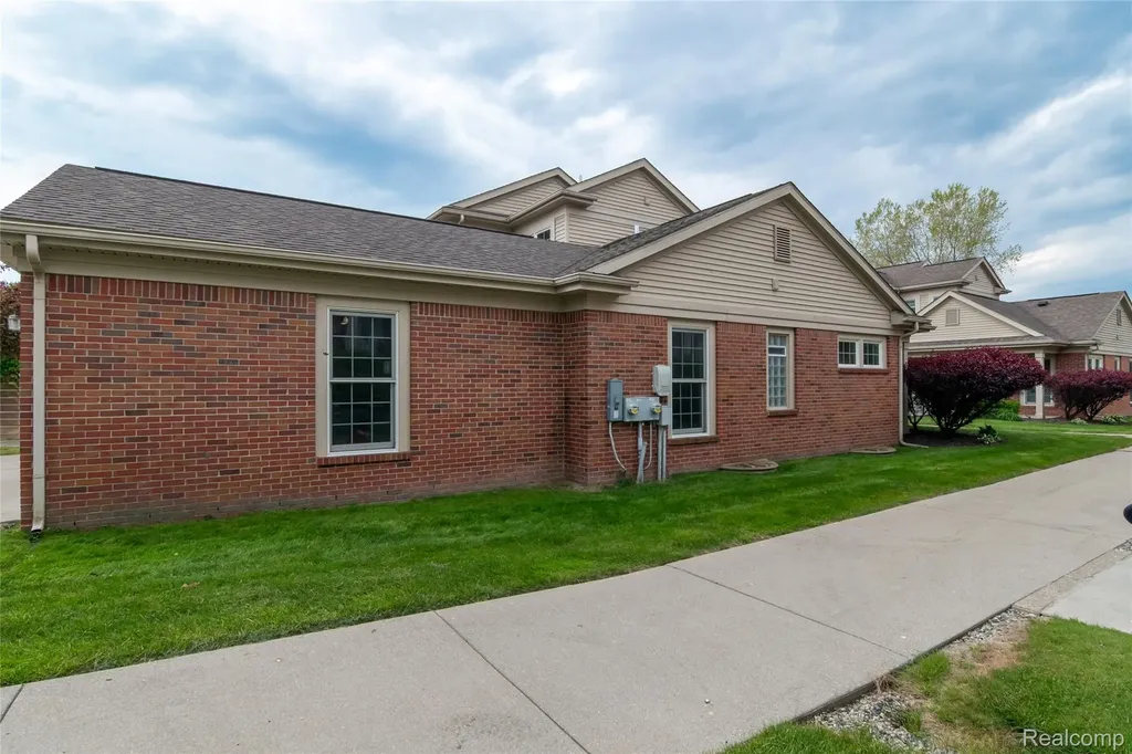 616 Superior Boulevard Wyandotte City MI 48192