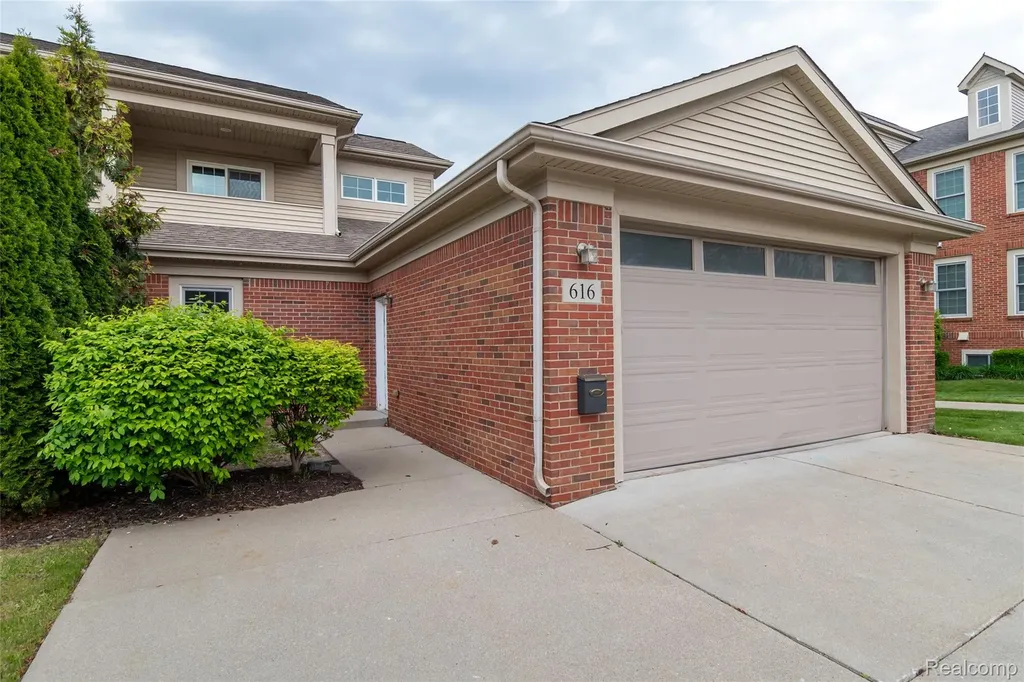 616 Superior Boulevard Wyandotte City MI 48192