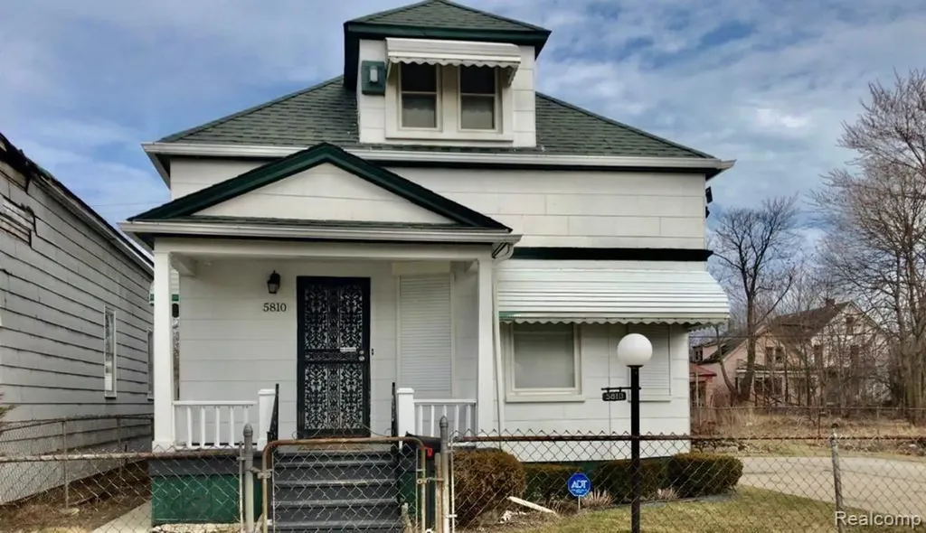 5810 Cooper Street Detroit City MI 48213