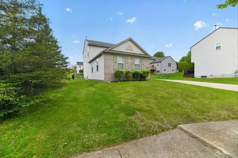 809 Canyon Creek Drive Holly Village MI 48442