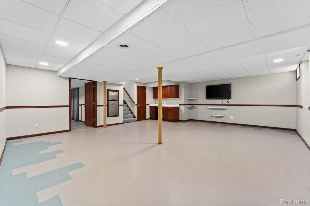 2381 Burke Road Howell Township MI 48836