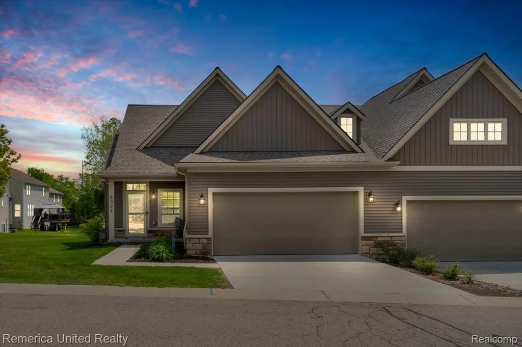 8057 Timber Trail White Lake Charter Township MI 48386