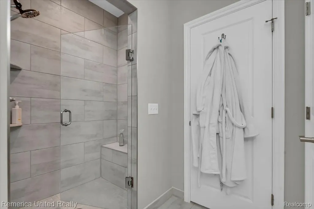 8057 Timber Trail White Lake Charter Township MI 48386