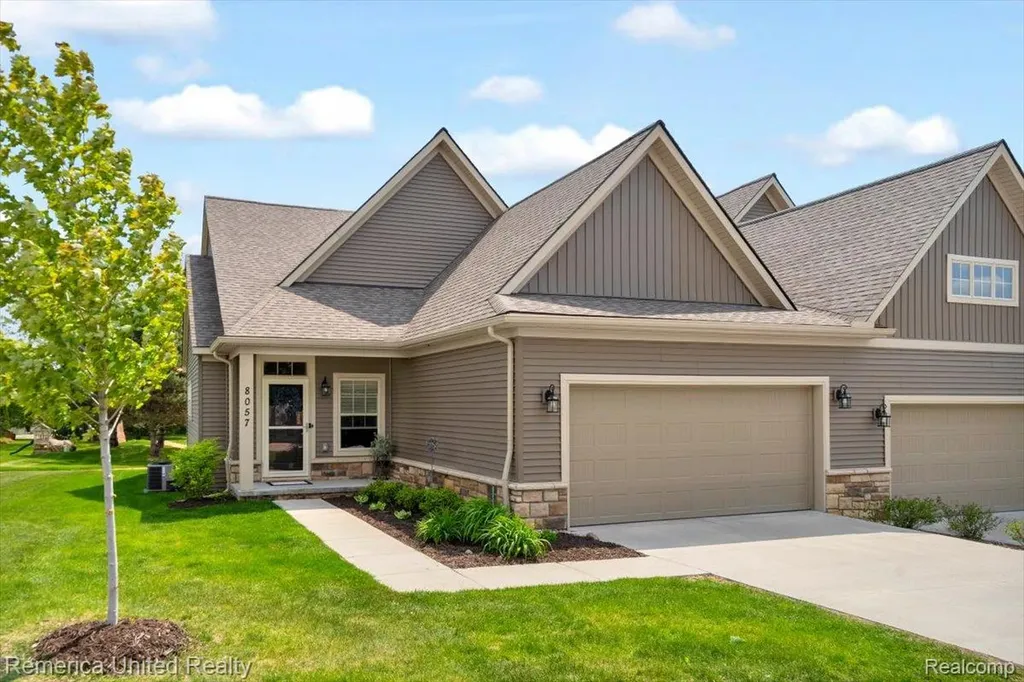 8057 Timber Trail White Lake Charter Township MI 48386