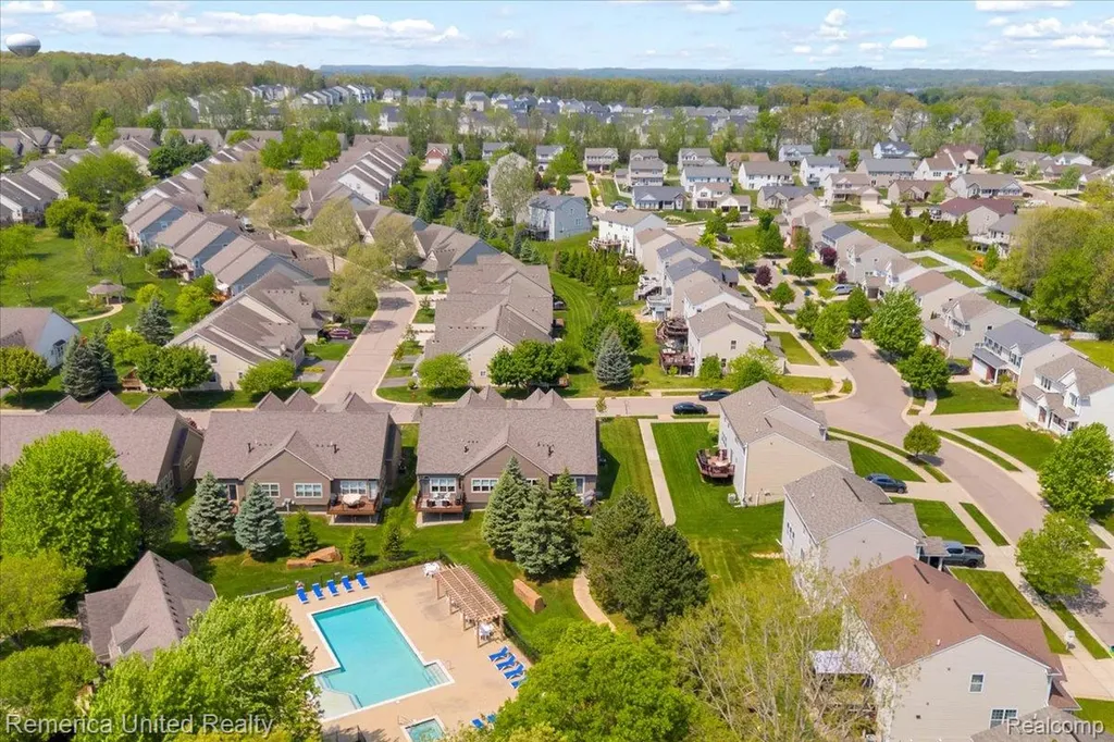 8057 Timber Trail White Lake Charter Township MI 48386