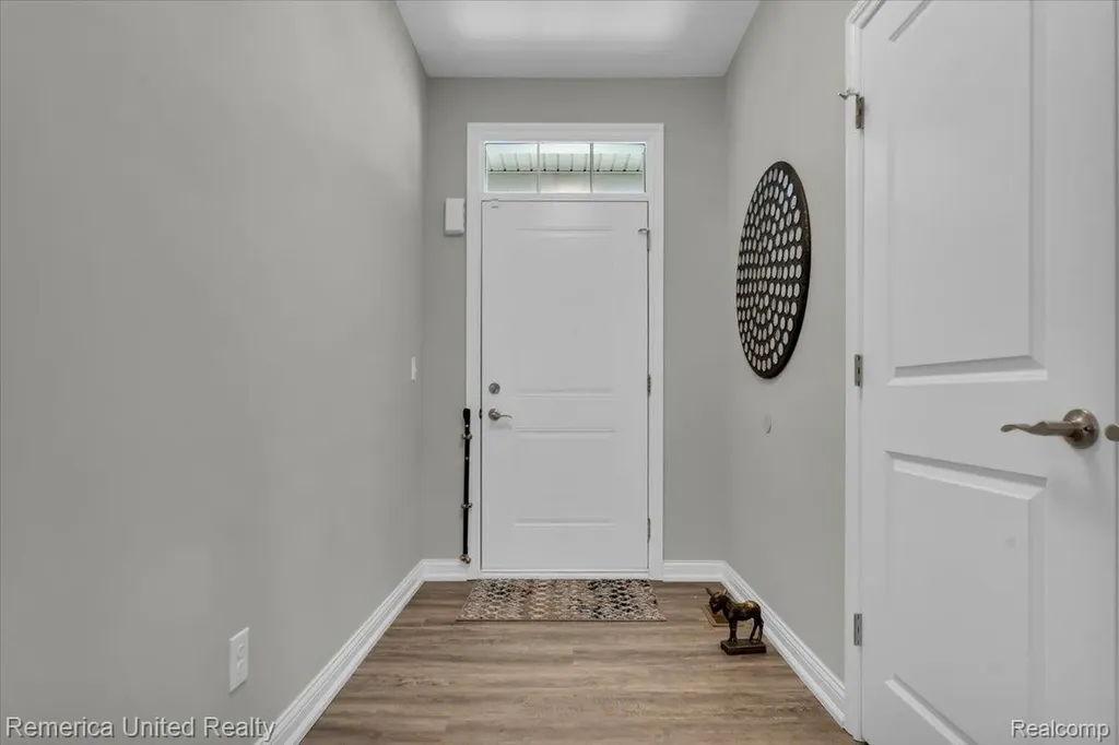 8057 Timber Trail White Lake Charter Township MI 48386