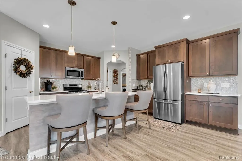 8057 Timber Trail White Lake Charter Township MI 48386