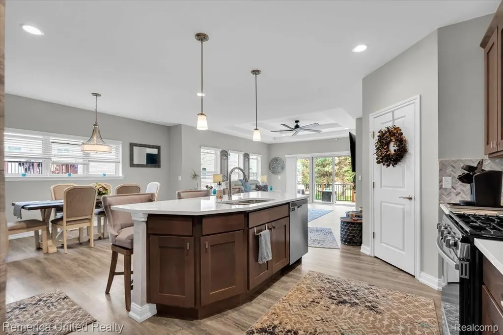 8057 Timber Trail White Lake Charter Township MI 48386