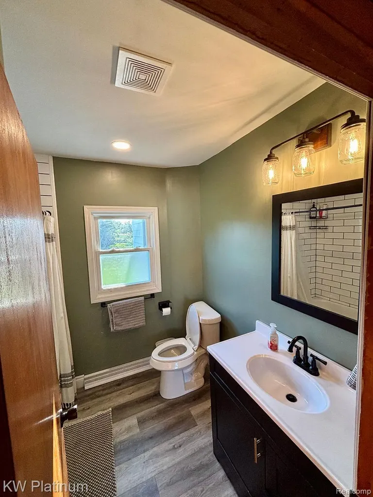 3261 Keewahdin Road Fort Gratiot Charter Township MI 48059