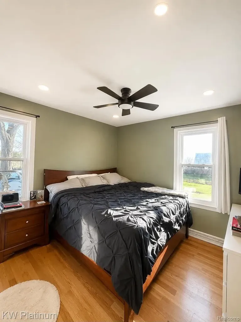 3261 Keewahdin Road Fort Gratiot Charter Township MI 48059