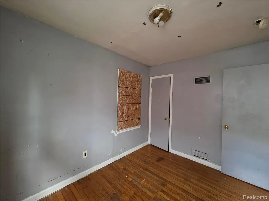 15762 Strathmoor Street Detroit City MI 48227