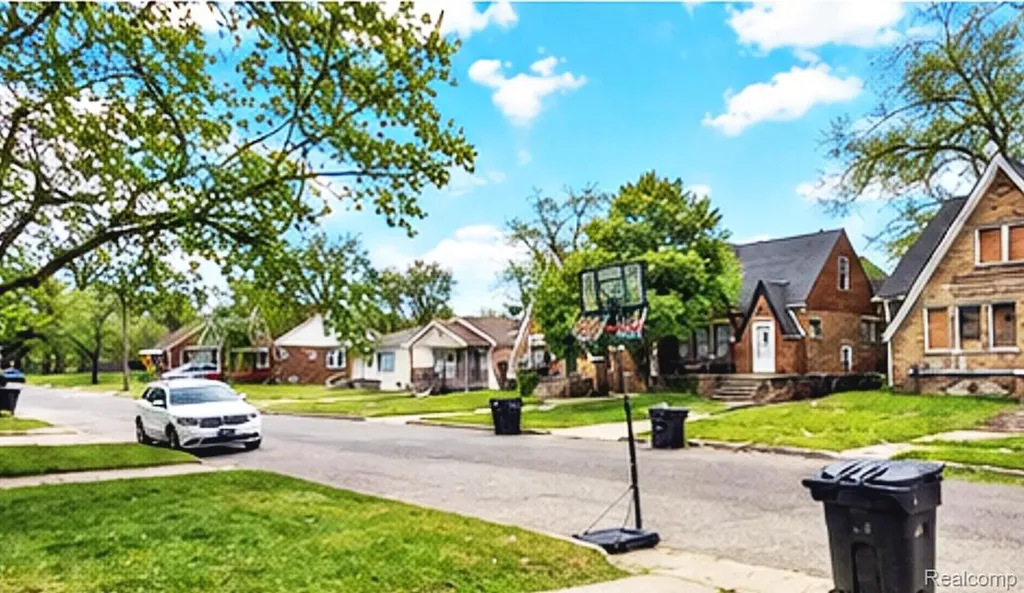 15762 Strathmoor Street Detroit City MI 48227