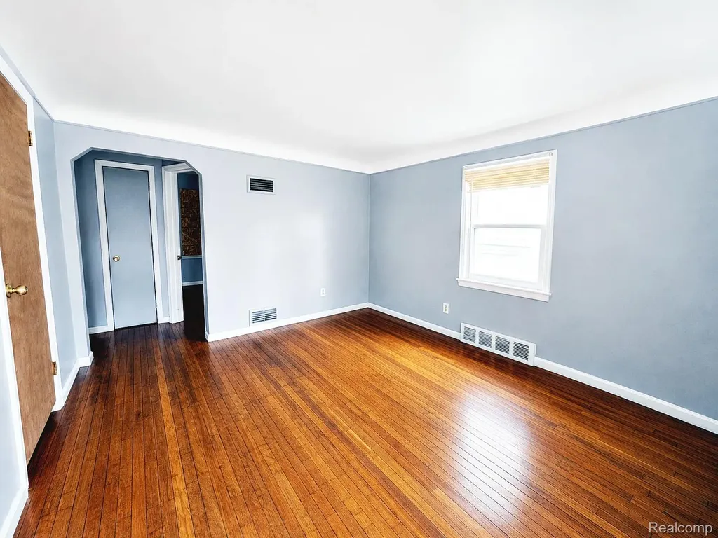 15762 Strathmoor Street Detroit City MI 48227