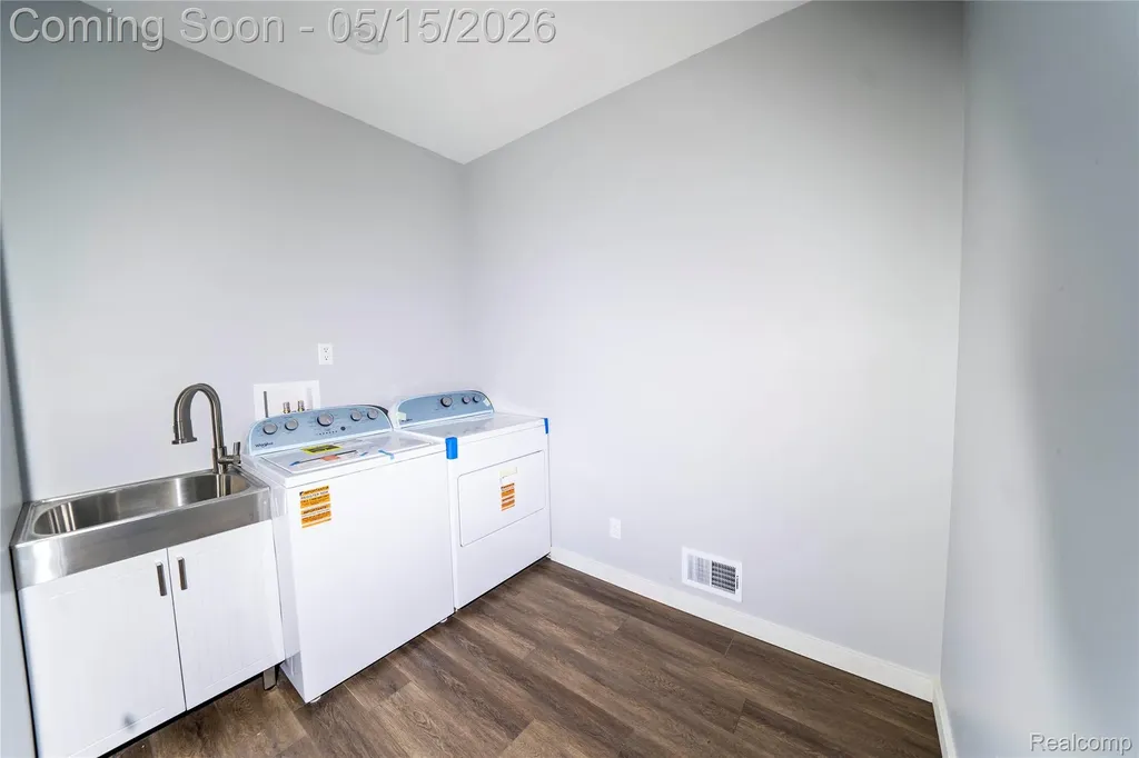 3551 7th Street Wyandotte City MI 48192