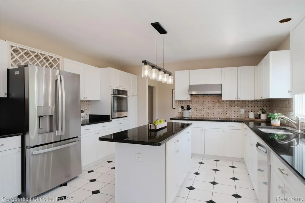 22452 Fuller Drive Novi City MI 48374