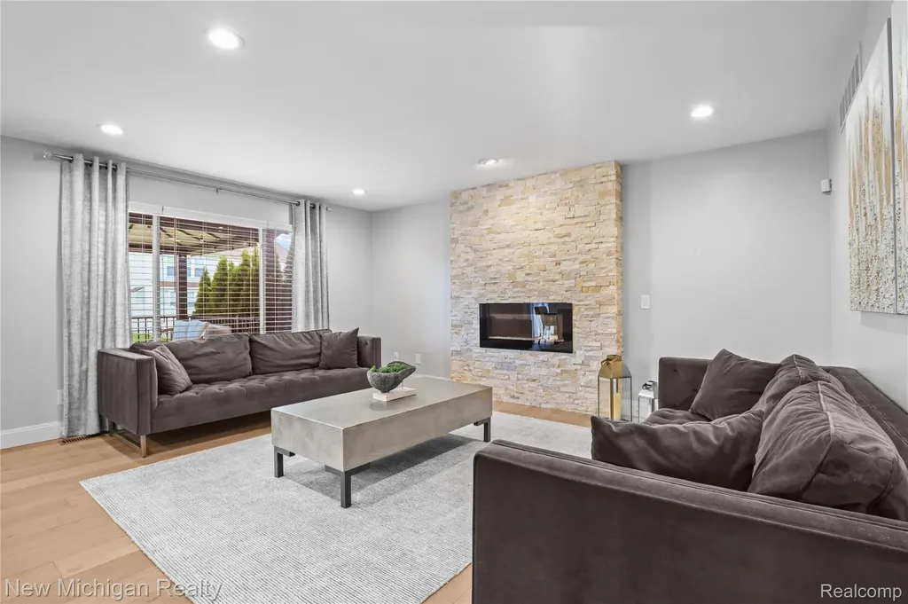 7622 Greene Farm Drive Ypsilanti Charter Township MI 48197