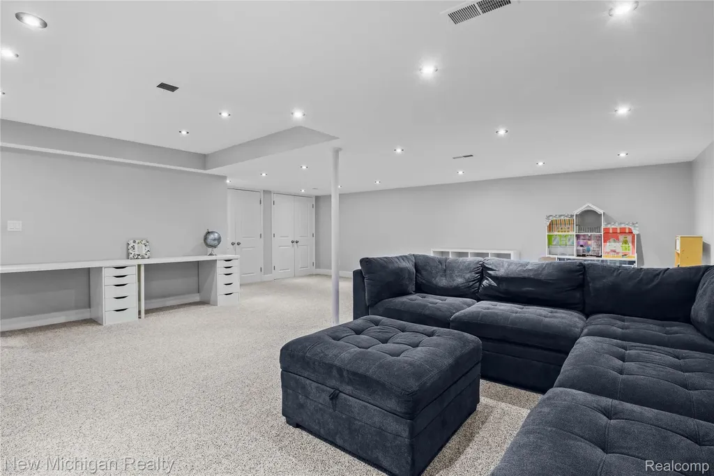 7622 Greene Farm Drive Ypsilanti Charter Township MI 48197
